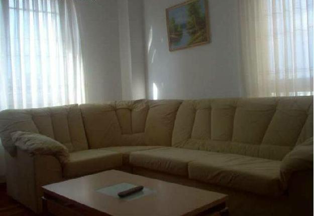 Piso en Alquiler1 Dormitorio. 50 m2. Alquiler de apartamento en Torrelavega. Inmobisal.