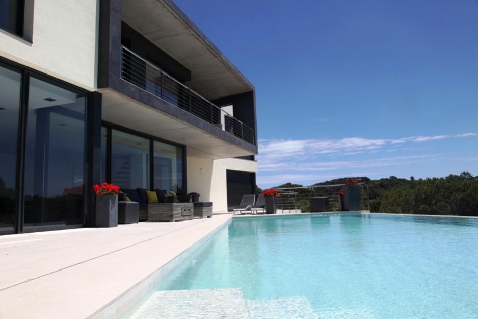 Villa de lujo con vistas al mar y piscina privada