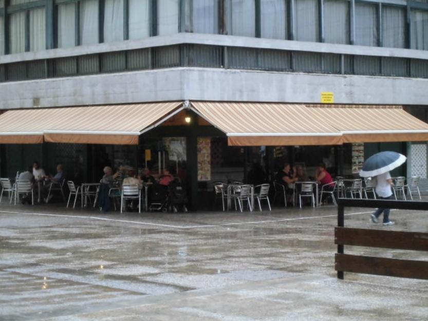 Se vende bar. restaurante en granvia de las cortes catalanas
