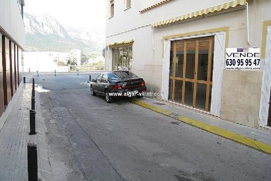 Negocio y Oficina En Venta en La Nucia, Alicante
