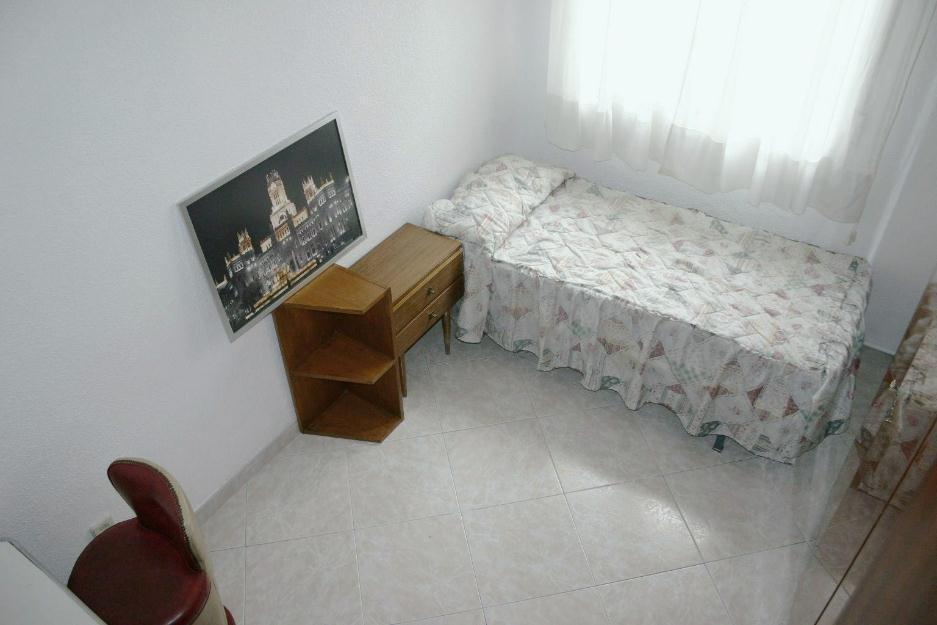 Habitación amueblada , piso con 2 baños, Erasmus, Master, Estrecho-Bravo Murillo