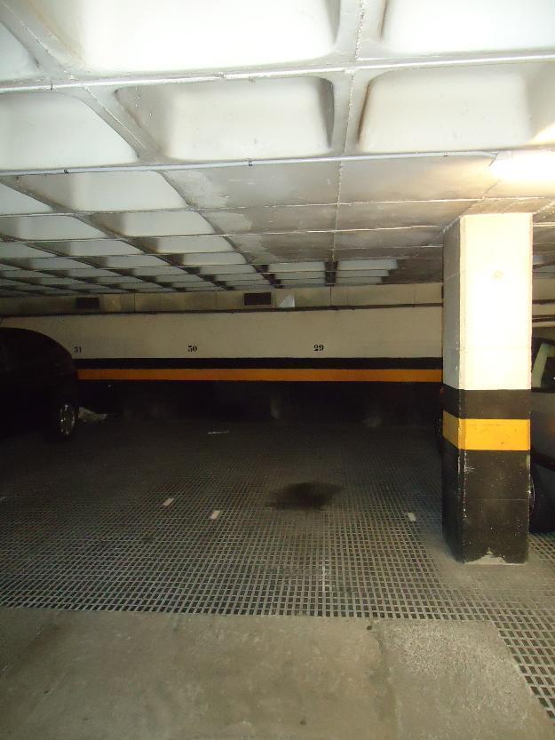 Alquiler plaza de parking para coche grande