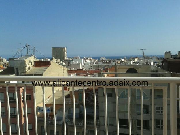 Atico en Alquiler en Alicante (ALICANTE) 900 euros