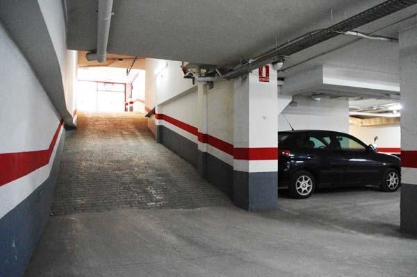 Garaje en centro historico Málaga, amplia entrada y fácil aparcar