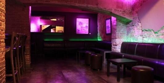 Alquiler de bar musical, discoteca para fiestas en barcelona