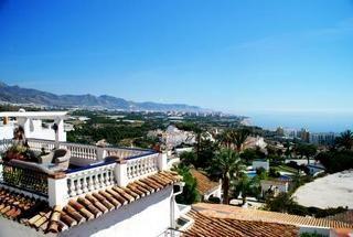 Adosado en alquiler en Nerja, Málaga (Costa del Sol)