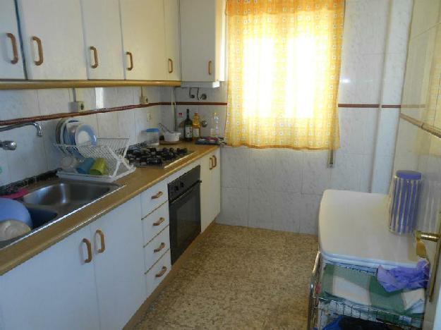 Piso 4 dormitorios, 2 baños, 0 garajes, Buen estado, en San Fernando, Cádiz