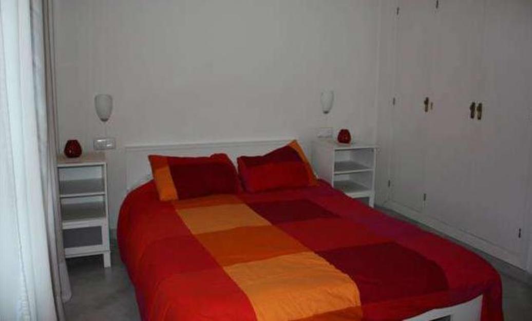 Chiclana. zona pajaro piso 1 dorm con garaje 300 € (comunidad, garaje y agua)