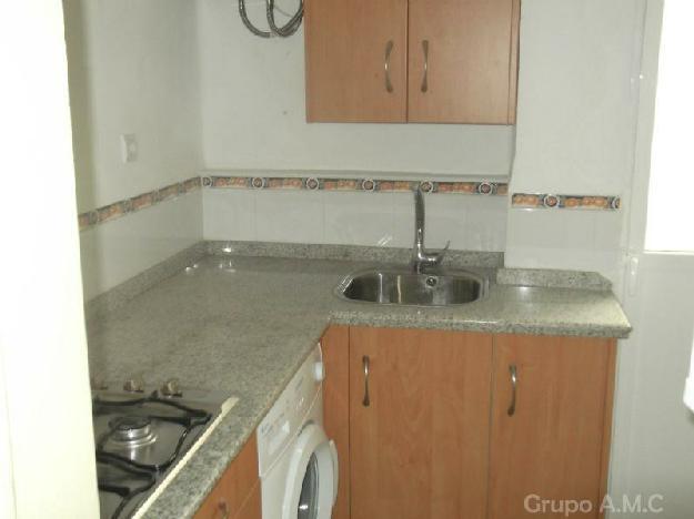 Piso 3 dormitorios, 1 baños, 0 garajes, Buen estado, en Sevilla, Sevilla