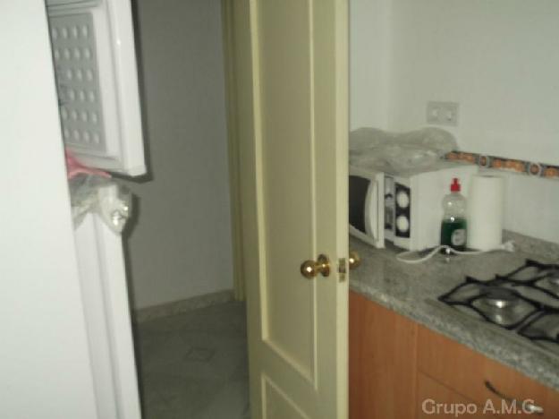 Piso 3 dormitorios, 1 baños, 0 garajes, Buen estado, en Sevilla, Sevilla
