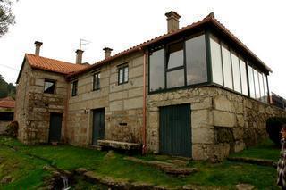 5b  , 5ba   in A Caniza,  Galicia   - 299000  EUR