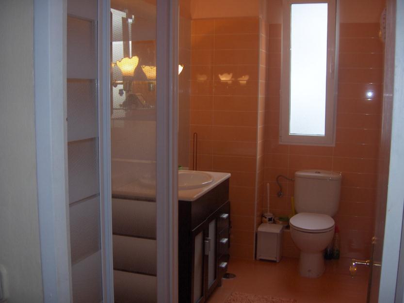 full equipped room flat with terrace_habitacion luminosa limpia madrid centro