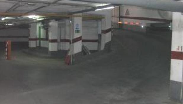 Alquilo plaza de garaje para coche o moto en Edificio Iturbi