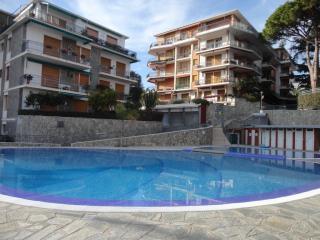 Apartamento : 4/5 personas - piscina - vistas a mar - sanremo  imperia (provincia de)  liguria  italia