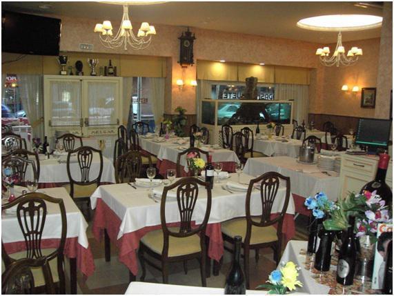 Traspaso Bar Restaurante 459m²  con terraza en zona Marqués de Vadillo / Antonio López
