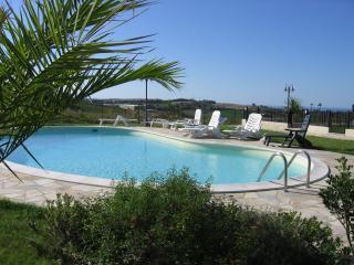 Apartamento en residencia : 5/6 personas - piscina - vistas a mar - pesaro  pesaro urbino (provincia de)  marcas  italia