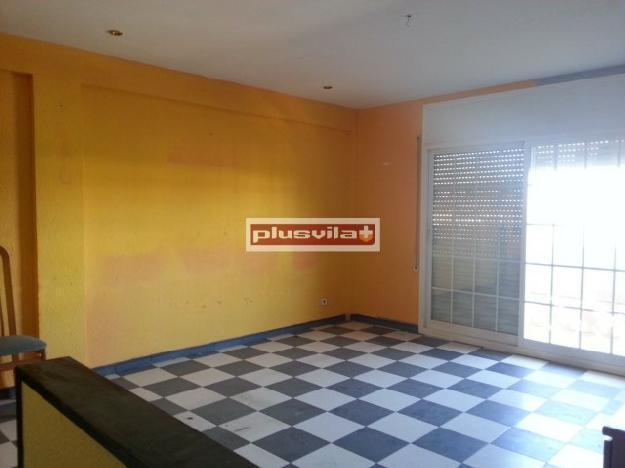 Piso en alquiler, Sta. Margarida i els Monjos, mas catarro, en buen estado.