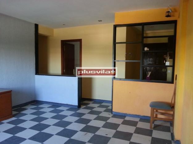 Piso en alquiler, Sta. Margarida i els Monjos, mas catarro, en buen estado.