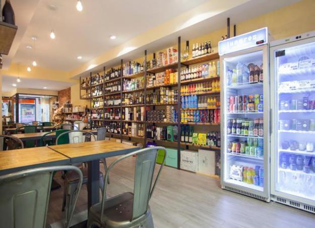 Traspaso Cafetería con Tienda de Alimentación 170m² en zona Chamberí