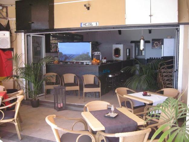 Se traspasa Bar-Restaurant montado en Playa Fañabe, Costa-