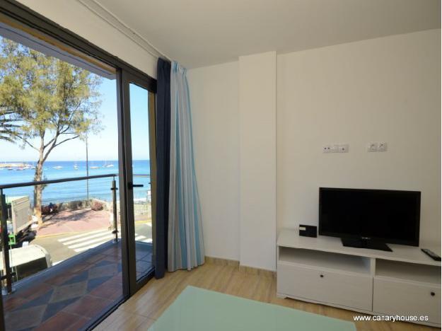 Arguineguin, apartamento enfrente del mar, con internet y television noruega, Gran Canaria