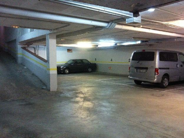 Parking coche de Obra Nueva en Venta en Cornella De Llobregat