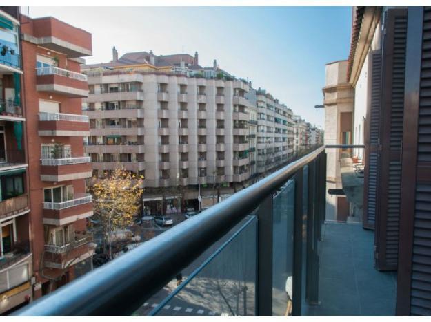 Lujoso apartamento con balcón en Sagrada Familia